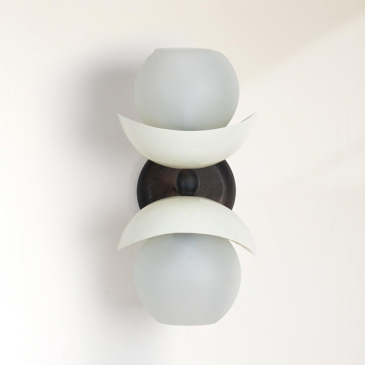 Asher Wall Lamp