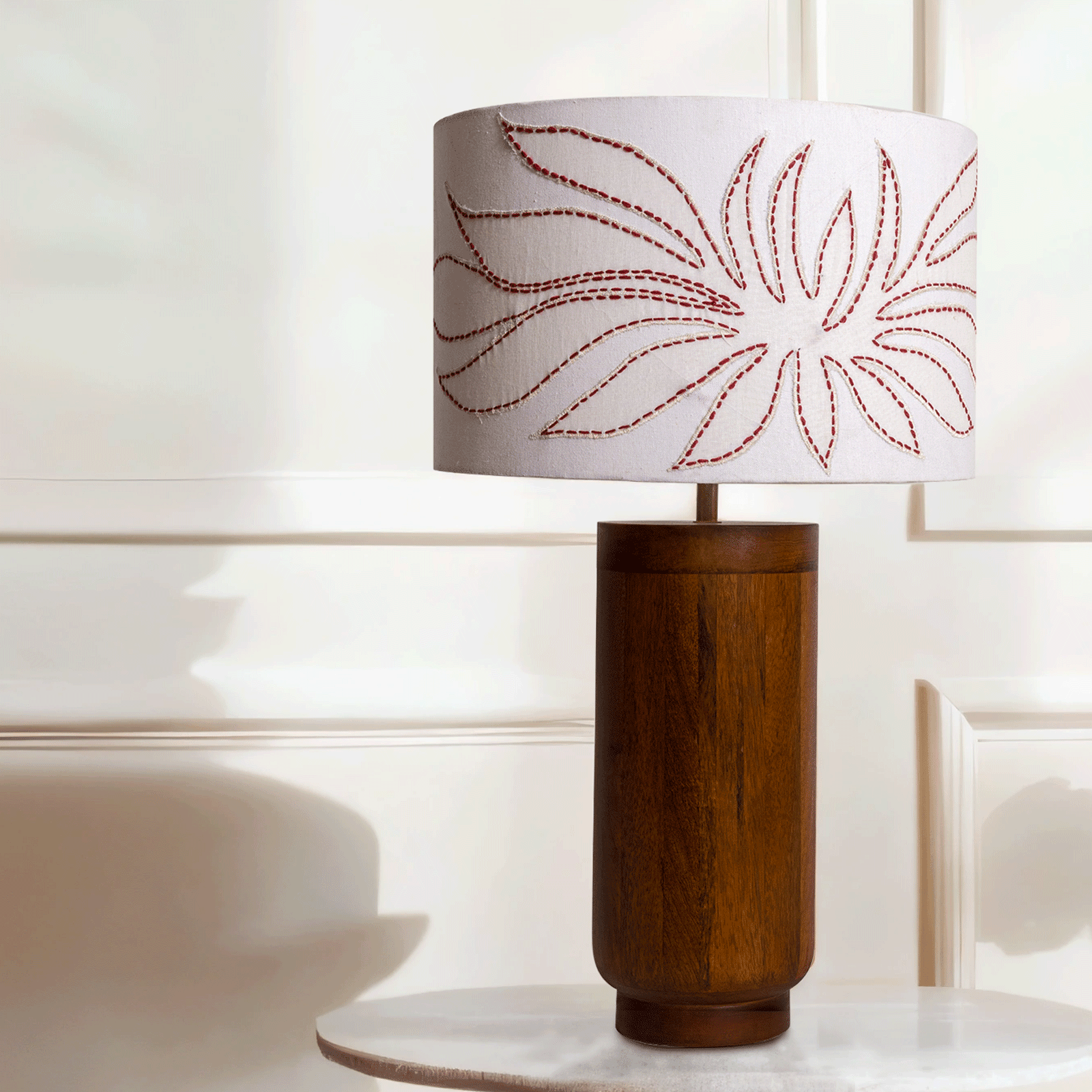 Gesu Table Lamp with applique shade