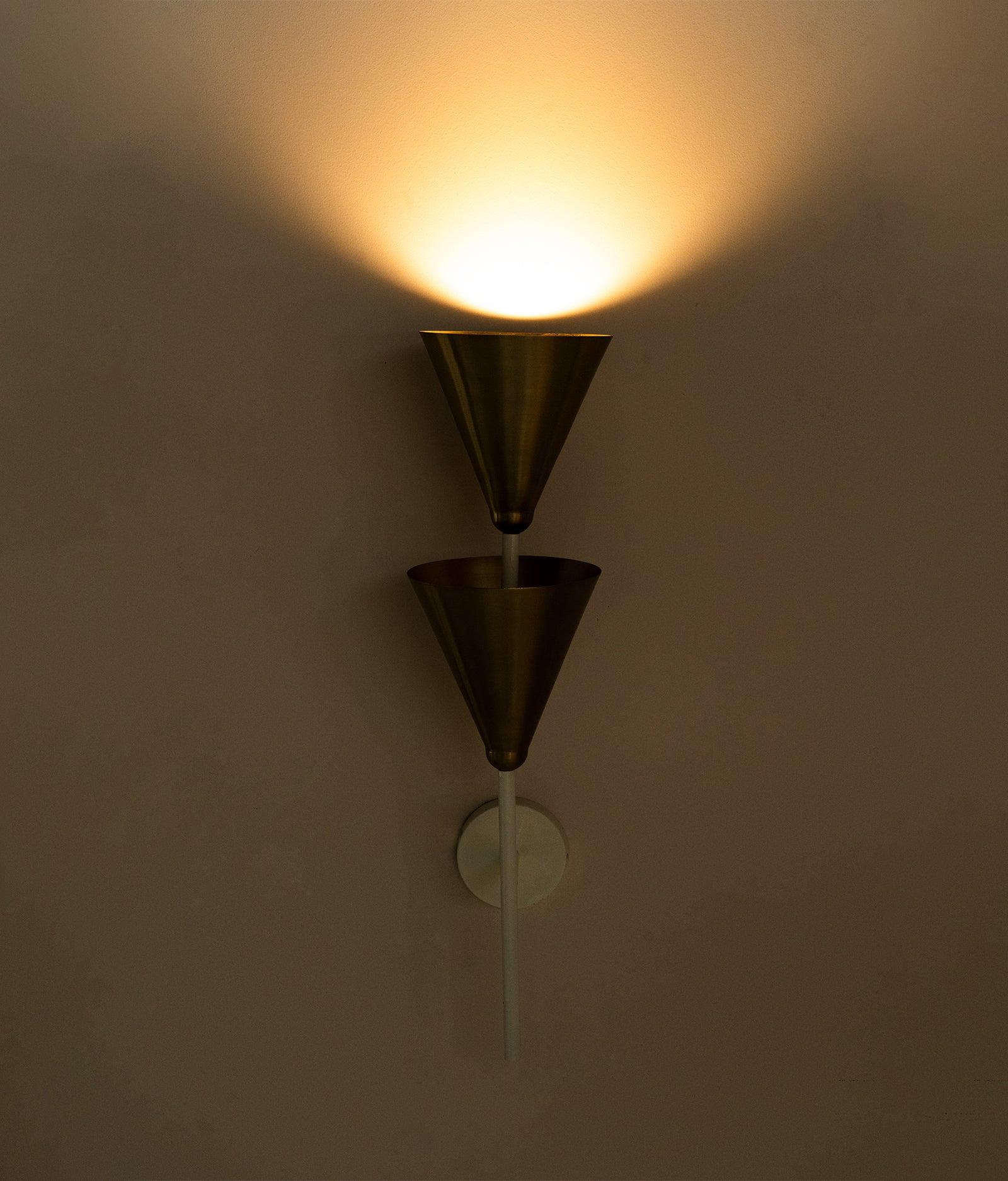 Zyaire Wall Lamp